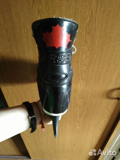 Коньки хоккейные