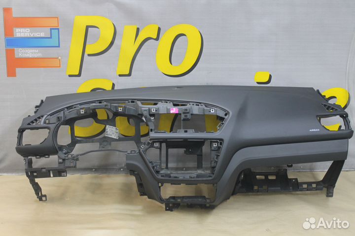 Торпедо Kia Rio (в корпусе) панель приборов