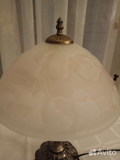 Лампа настольная