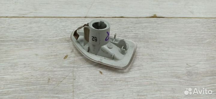 Повторитель поворотника в Крыло в Зеркало Renault