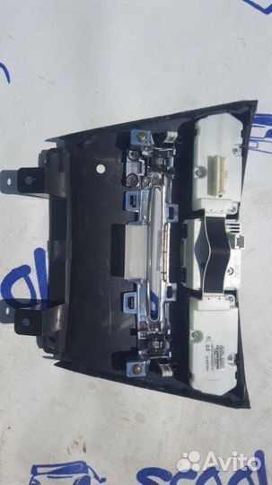 Накладка торпеды передняя Nissan Fuga Y50 VQ25DE