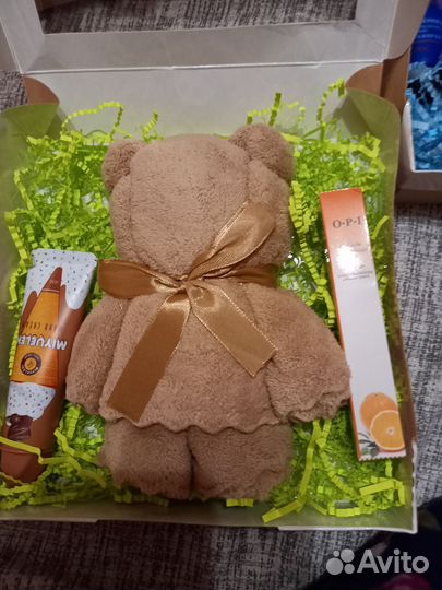 Подарочные наборы новые из косметики на праздники