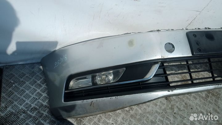 Бампер передний Volkswagen Passat