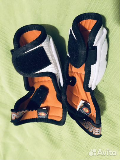 Зашита хоккейная локти колени