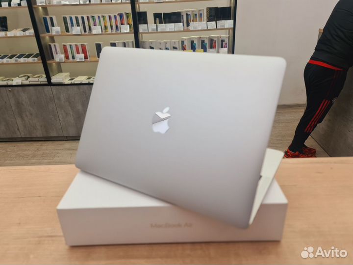 MacBook Air 13 2018/Core i5+8gb/128gb