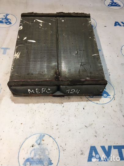 Радиатор отопителя Мерседес w124