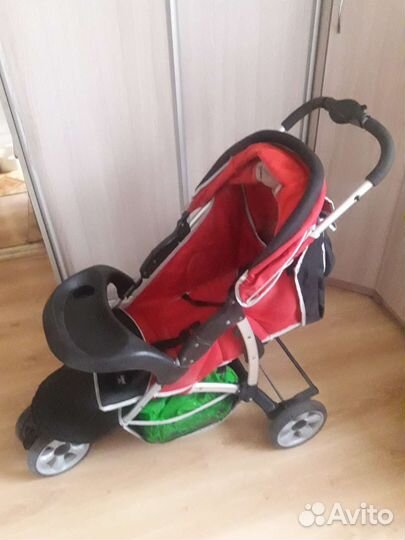 Прогулочная коляска детская складная