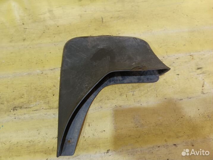 Брызговик задний правый citroen c4 2005-2011