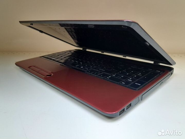 Ноутбук Toshiba / Core I3 / 4Gb /nvidia/дo 8Gb+SSD