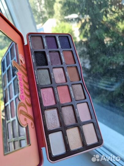 Too Faced Sweet Peach палетка теней