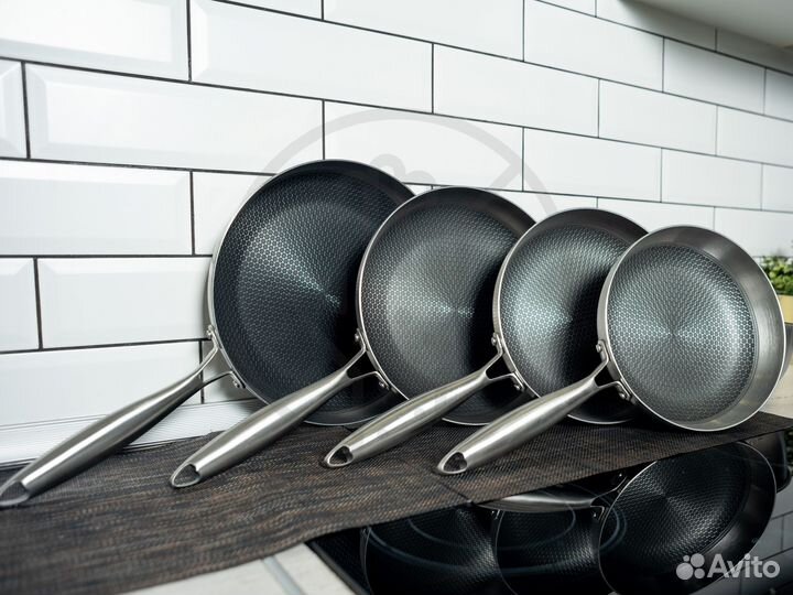 Сковорода, для всех типов плит: 22, 24, 26, 28 см