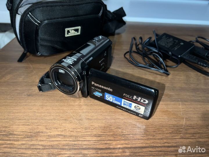 Видеокамера Panasonic HC-V5000