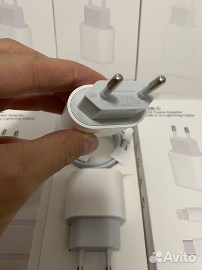 Адаптер 20 w и кабель Type - C Lightning комплект