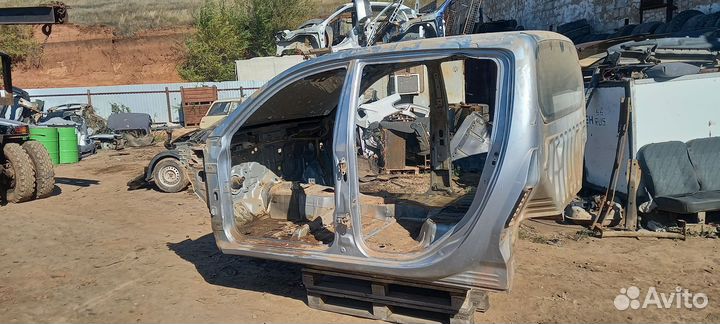 Кабина Mitsubishi L200