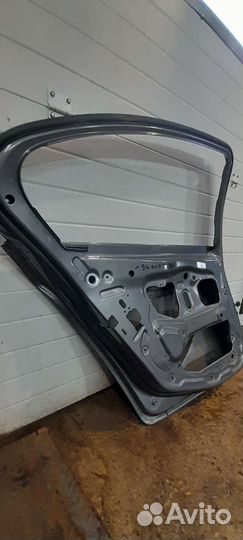 Задняя дверь BMW левая