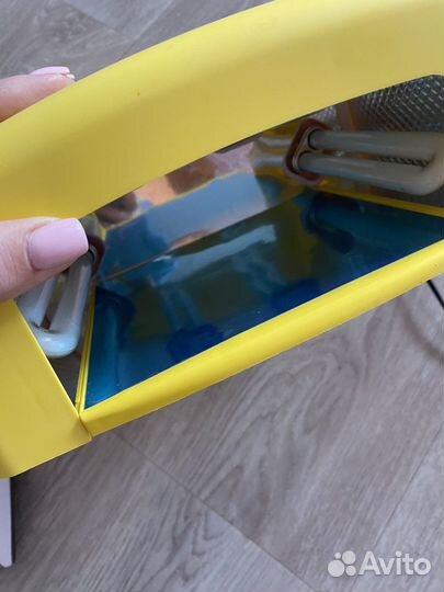 Лампа для ногтей