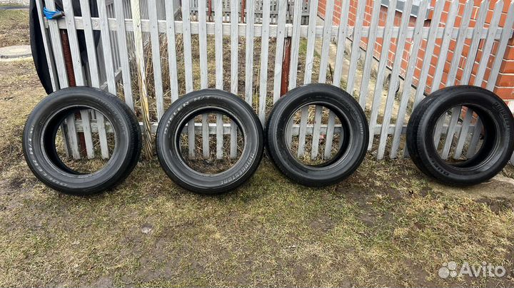 Bridgestone Dueler H/T 687 225/65 R17