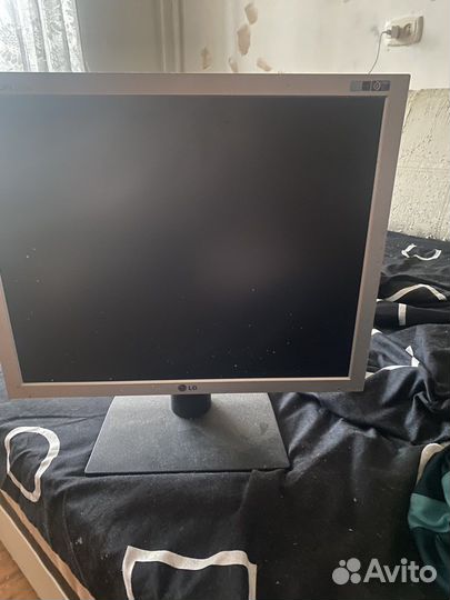 Монитор LG