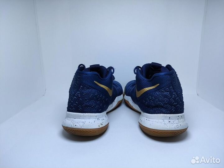 Баскетбольные кроссовки Nike Kyrie 3