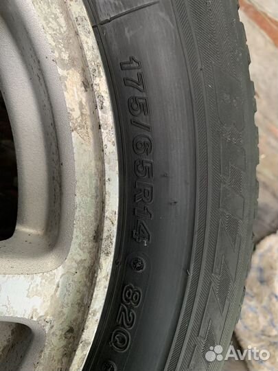 Bridgestone Blizzak Revo GZ 175/65 R14 82Q