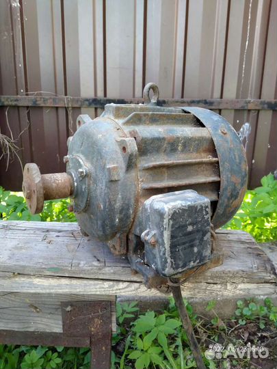 Электродвигатель трехфазный