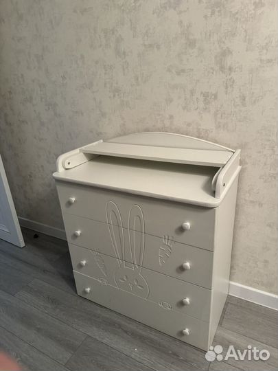 Детский комод с пеленальнфм столиком