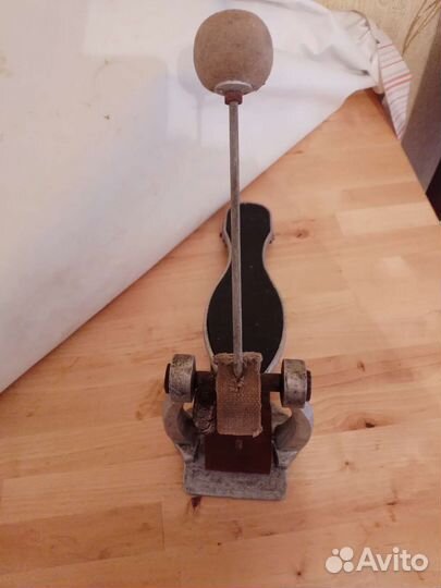 Ударный инструмент. Педаль для бас-бочки