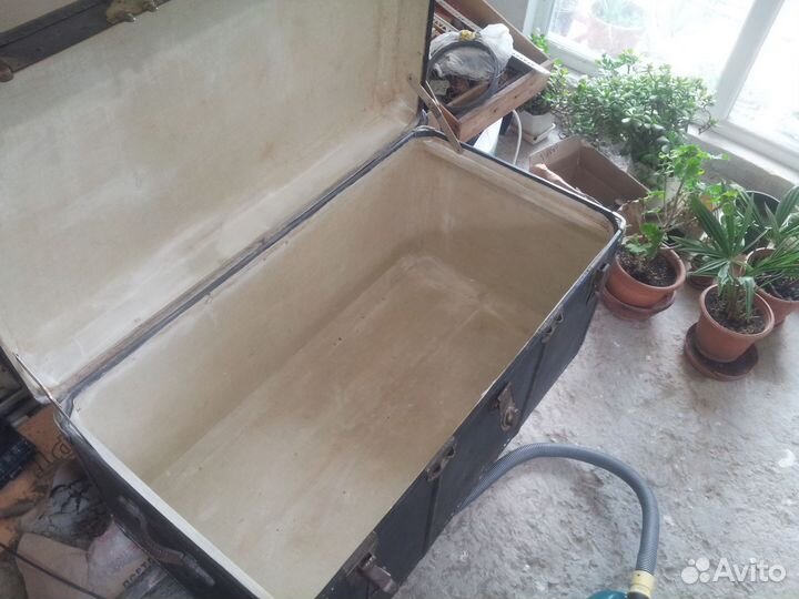 Сундук деревянный старинный