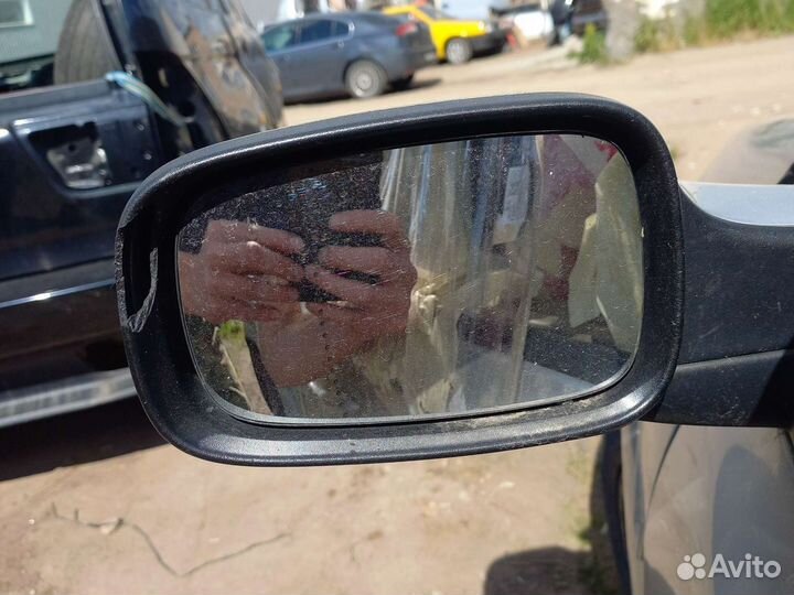 Зеркало Рено Меган 2