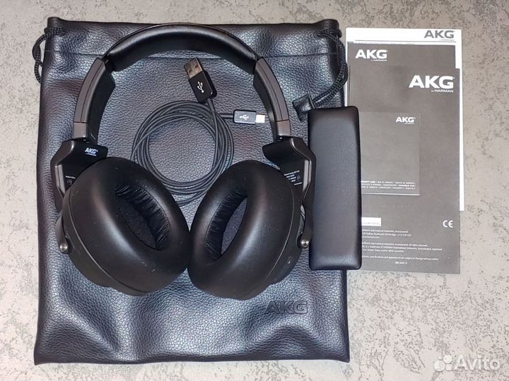 AKG K845BT