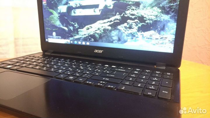 Прекрасный офисный ноутбук Acer