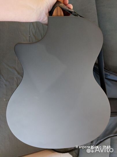 Акустическая гитара