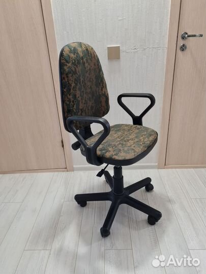 Компьютерное кресло