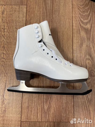 Женские фигурные коньки