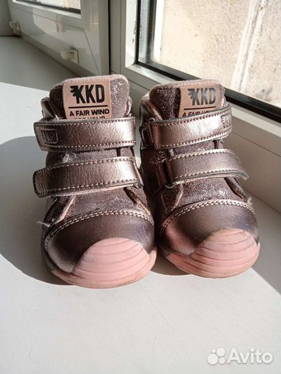 Ботинки для девочки