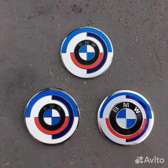 Значки на руль bmw motorsport