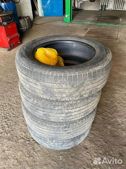 Yokohama E102 225/65 R17 102H