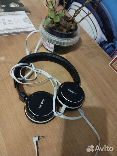 Наушники Sony