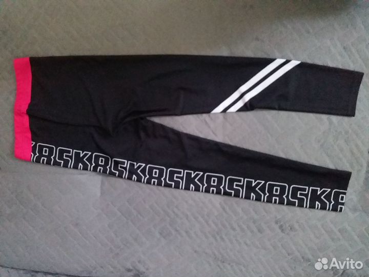 Костюм для фигурного катания и занятий спортом