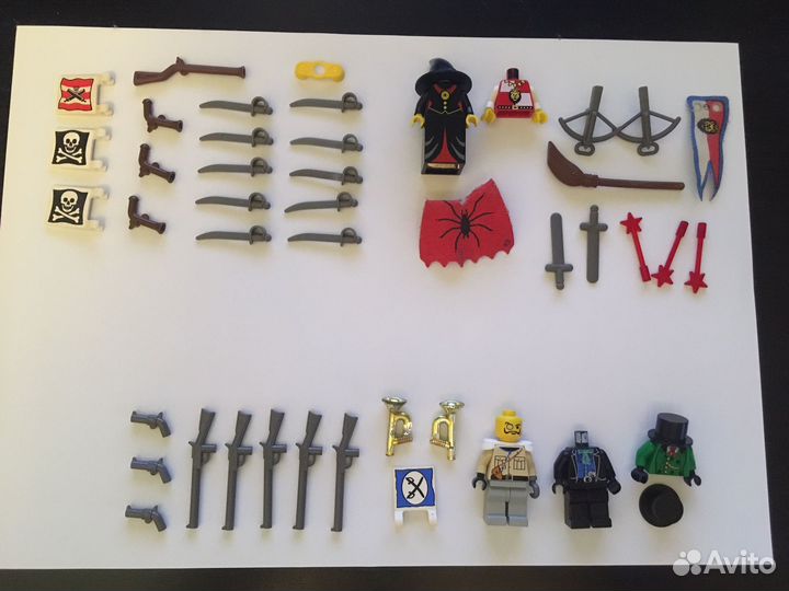 Винтажное Lego 90х: аксессуары и минифигурки