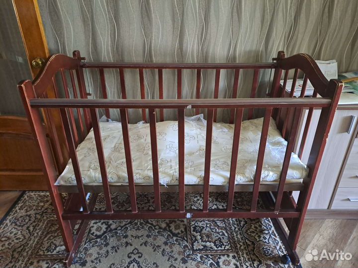 Детская кроватка