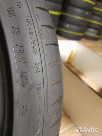 Pirelli P Zero 225/40 R19 93W