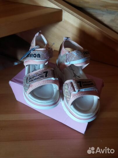 Босоножки для девочки 30 размер новые
