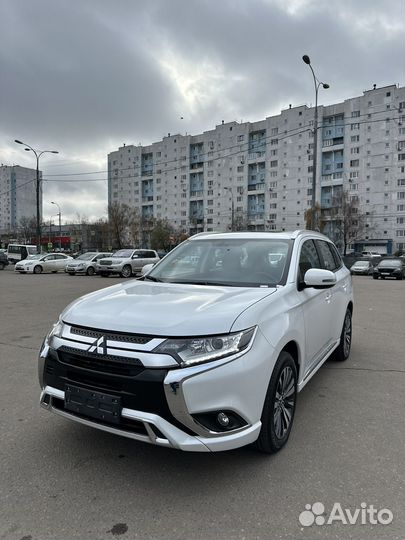 Mitsubishi Outlander 2.0 CVT, 2022, 35 км