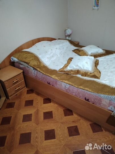 Спальный гарнитур бу