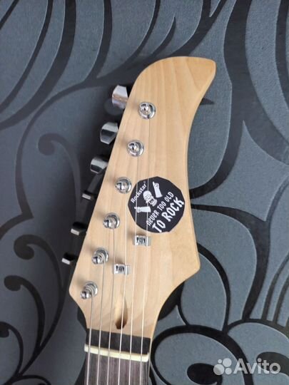 Электрогитара (возможен/продажа)