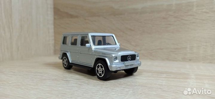 Масштабная модель Mercedes 1/43 burago