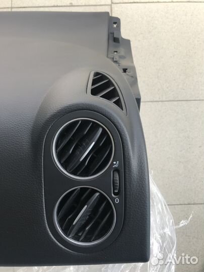 Панель восстановленная на Volkswagen Golf Plus