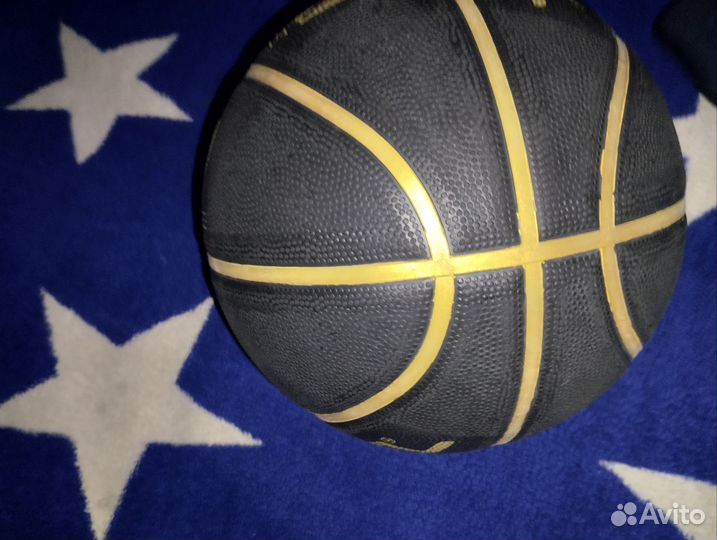 Баскетбольный мяч