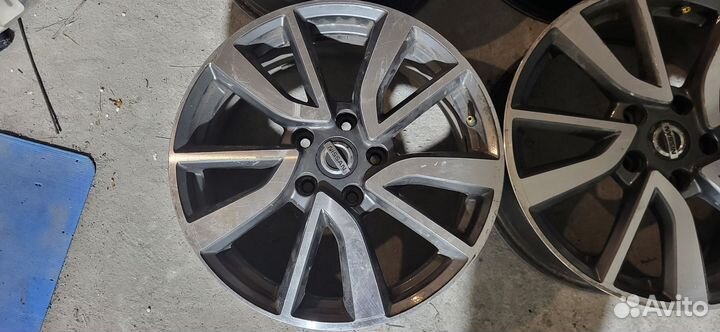 Литье диски r17 5x114. 3 nissan
